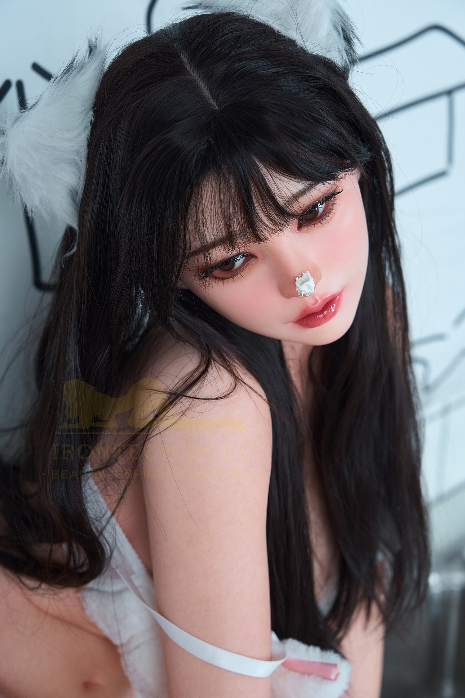 00318