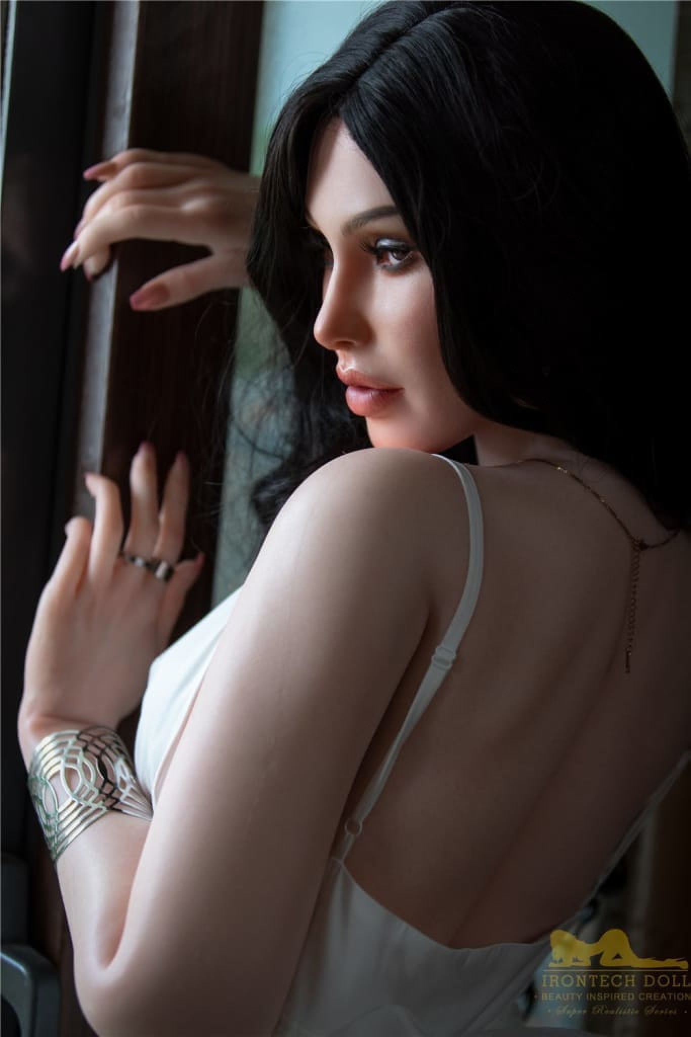 HedyBrunettefullSiliconeIRONTECH_Doll09